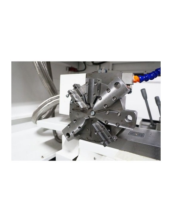 TORNO L 28HS CNC